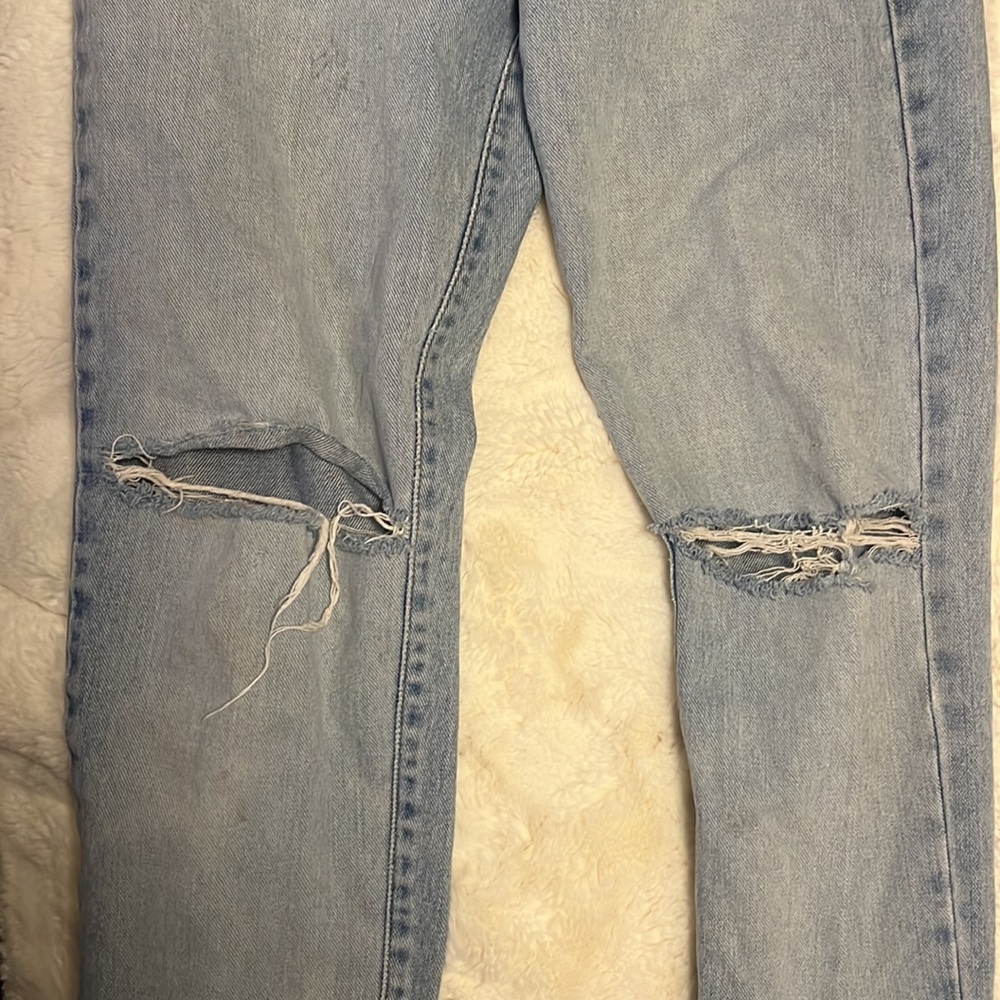 Guess Ripped Jeans - Picture 4 of 8